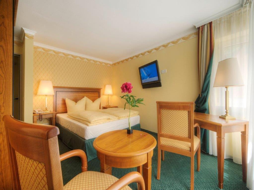 שווביש האל Trip Inn Hotel Der Adelshof מראה חיצוני תמונה