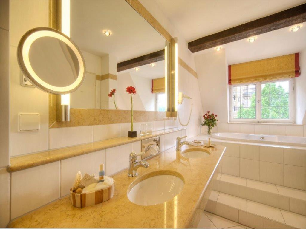 שווביש האל Trip Inn Hotel Der Adelshof מראה חיצוני תמונה
