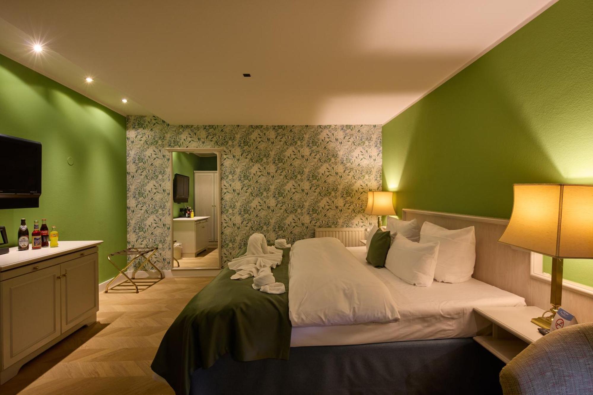 שווביש האל Trip Inn Hotel Der Adelshof מראה חיצוני תמונה