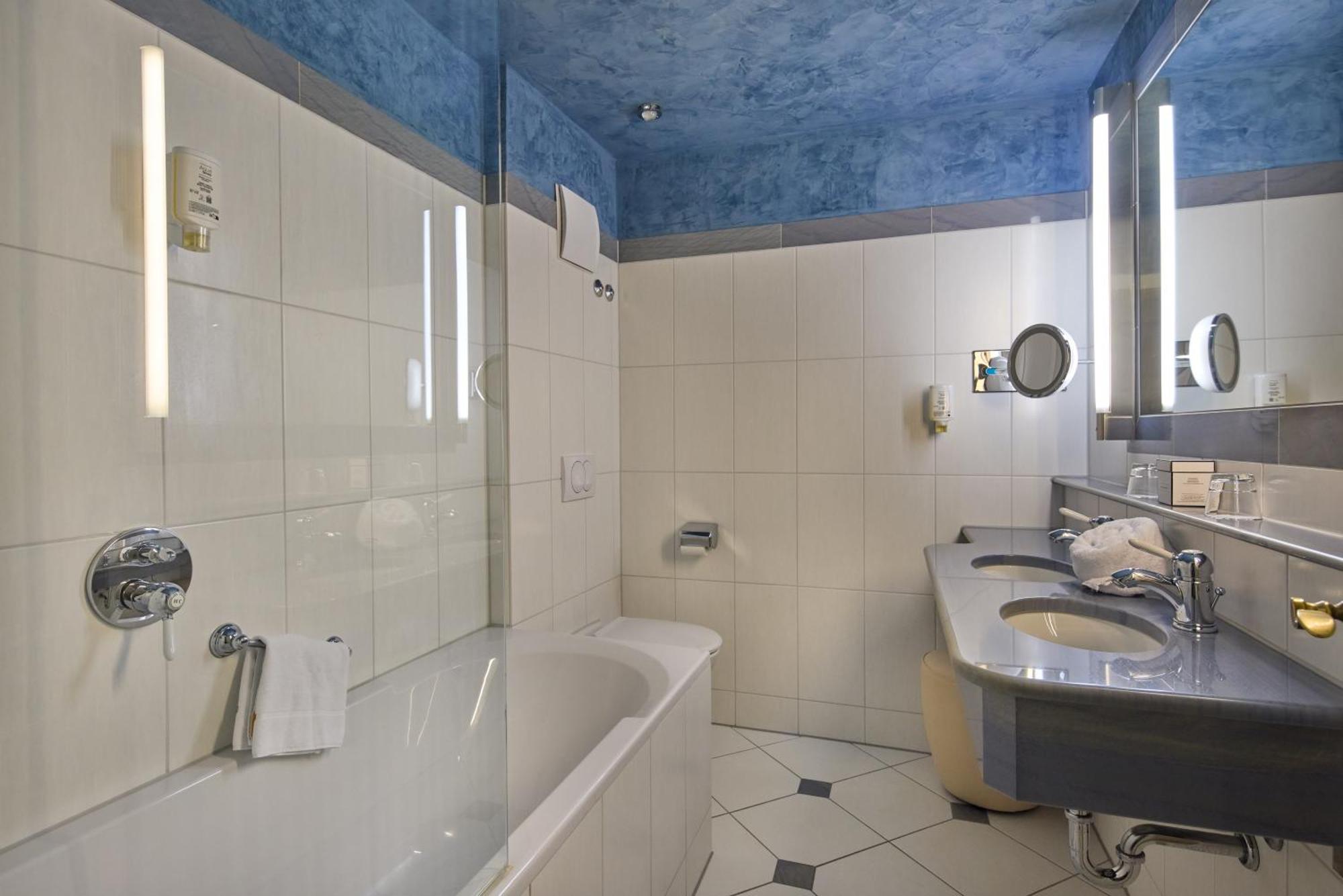 שווביש האל Trip Inn Hotel Der Adelshof מראה חיצוני תמונה